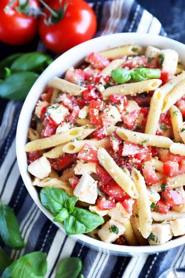 Picture of lemon pasta salad in a bowl