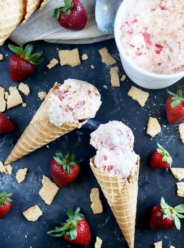 Strawberry cheesecake ice cream in cones photo