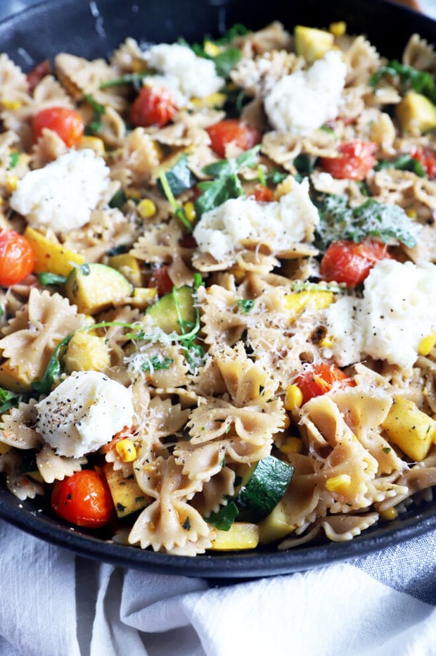 Vegetarian pasta in a large bowl picture