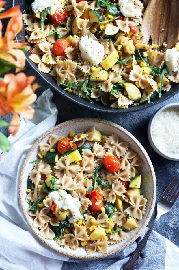 Overhead photo of farmer's market pasta