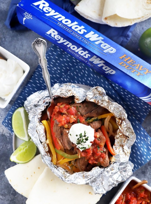 Steak fajita foil packets recipe image