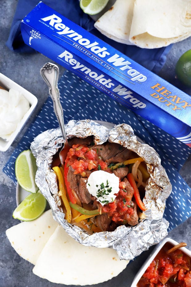 Steak fajita foil packets recipe image