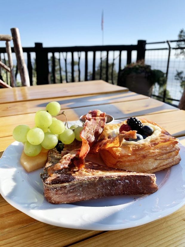 Breakfast at Cloud Camp on the deck image