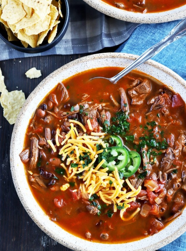 Overhead photo of carne asada chili