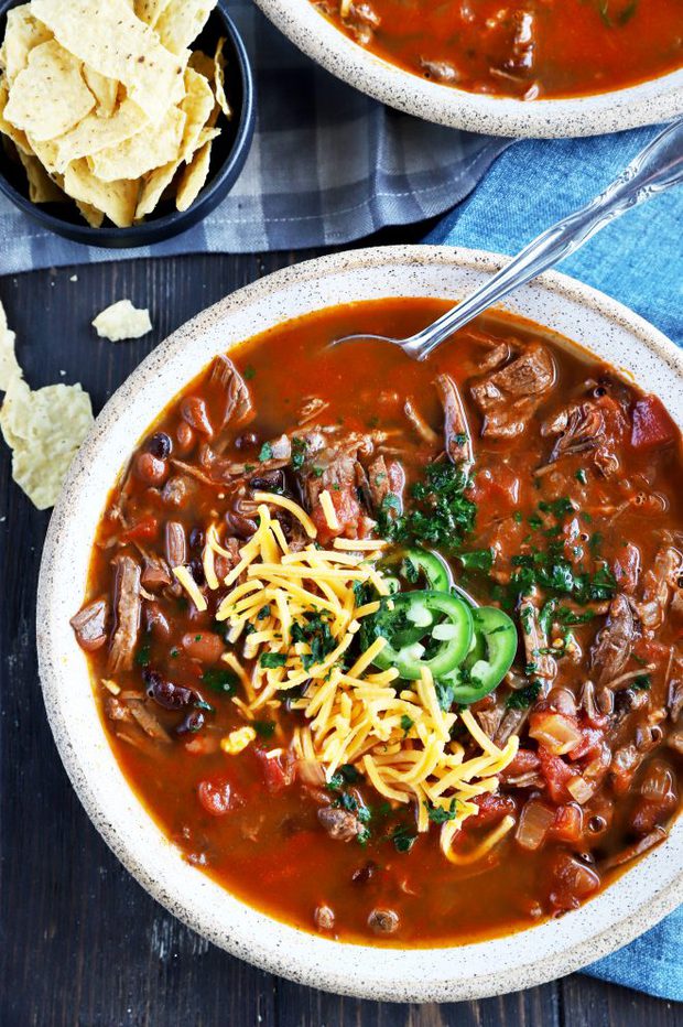 Overhead photo of carne asada chili