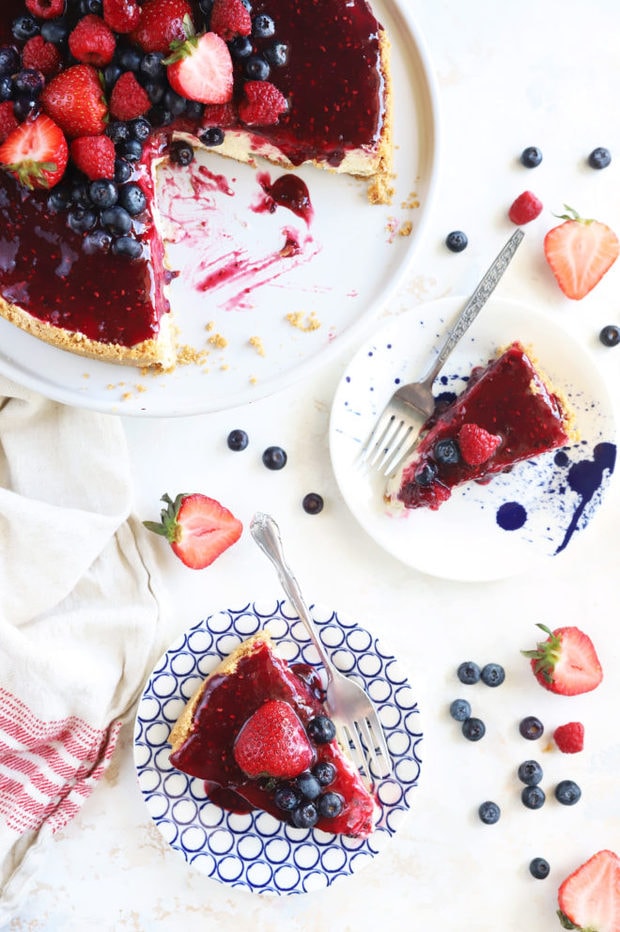 Slices of cheesecake and berries image