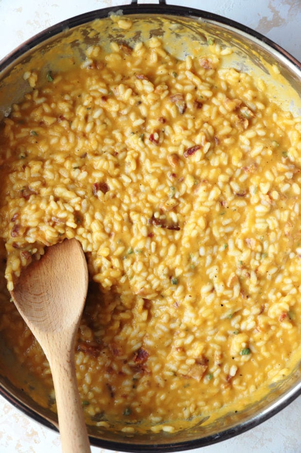 Image of risotto in a skillet