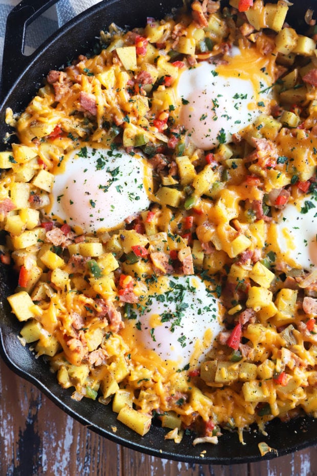 Overhead image of skillet hash