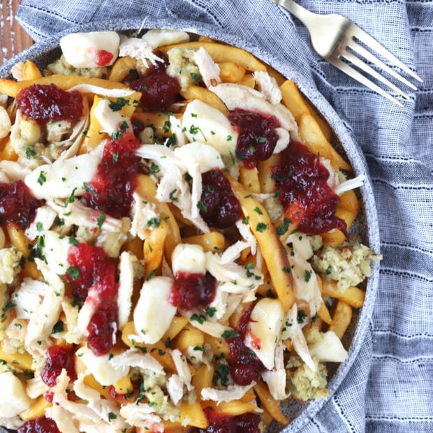 Image of thanksgiving poutine on platter