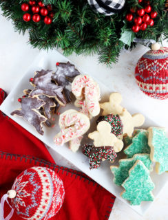 Overhead image of cookies on a platter