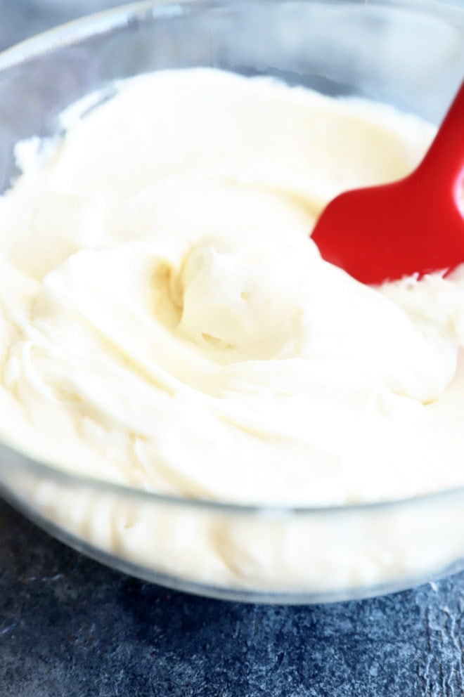 Picture of champagne frosting in a bowl