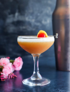 Boston cocktail with whiskey and flowers image
