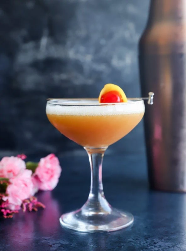 Boston cocktail with whiskey and flowers image
