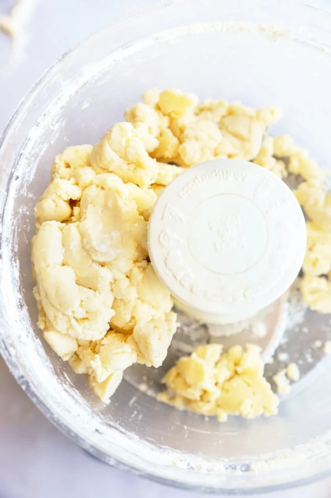 Galette dough in food processor picture