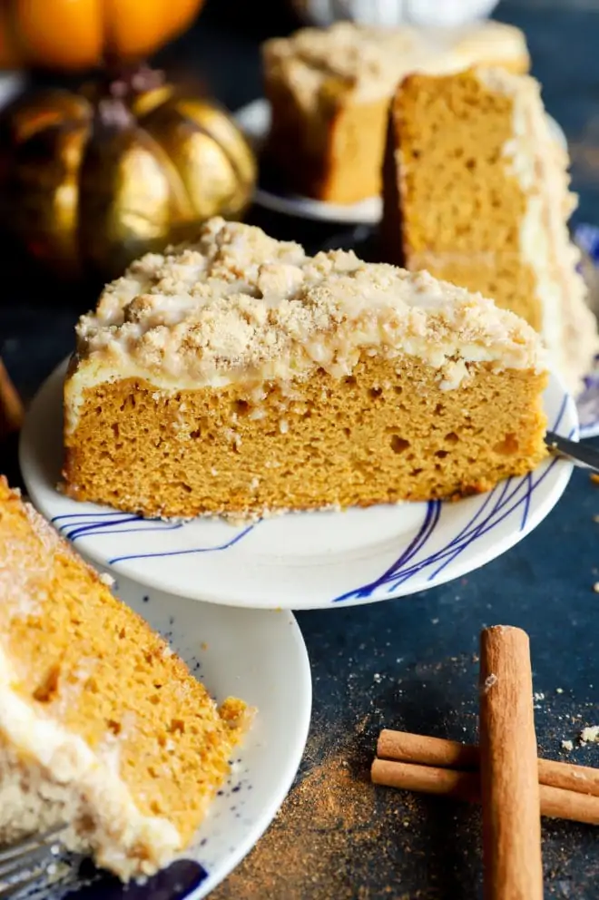 Side image of pumpkin pie cake with crumble topping