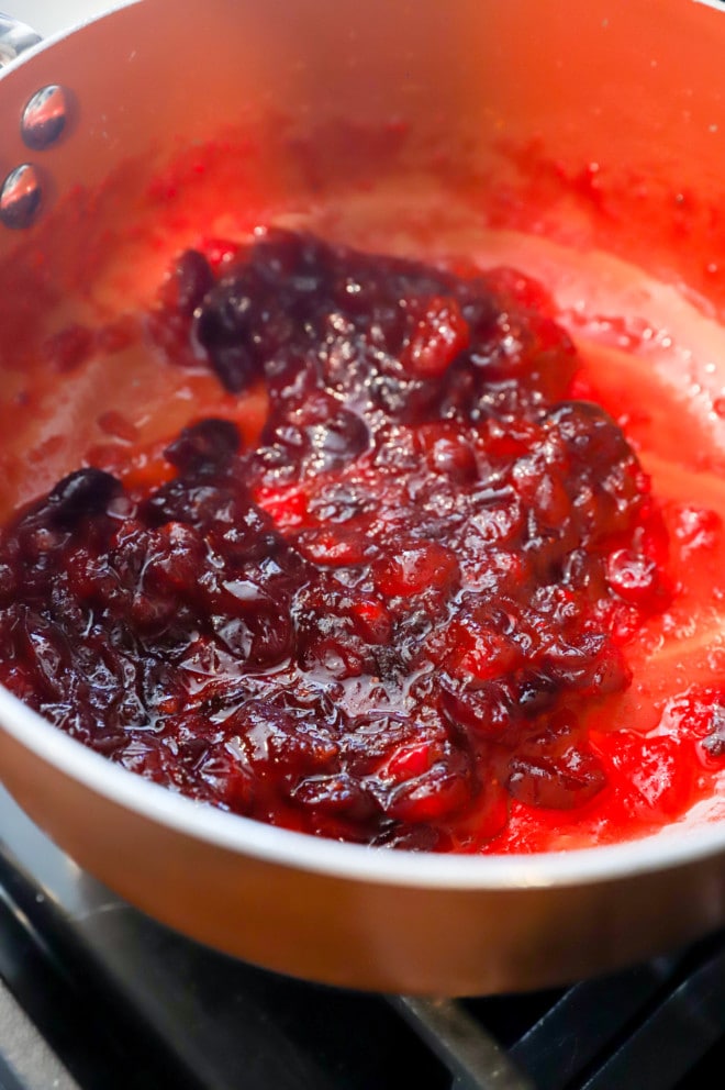 Picture of cranberry orange relish in saucepan