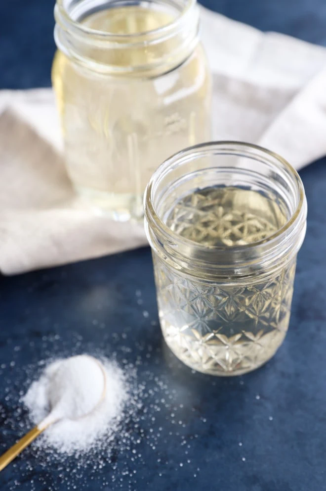 Picture of sugar liquid in jars