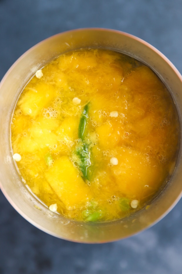 Spicy Mango Margarita Cake 'n Knife