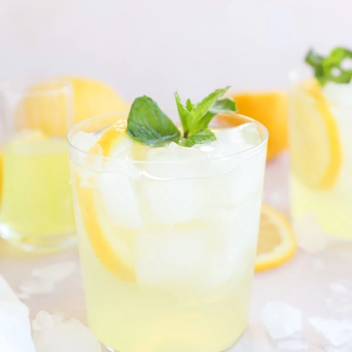 Limoncello Spritz cocktail in glasses image