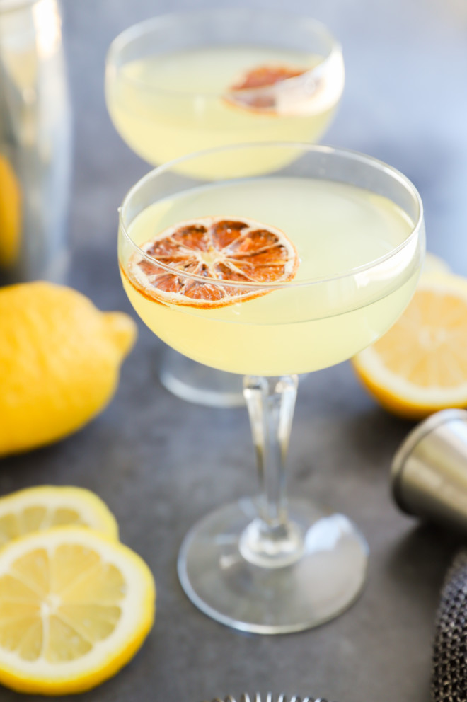 Easy lemon vodka cocktail image