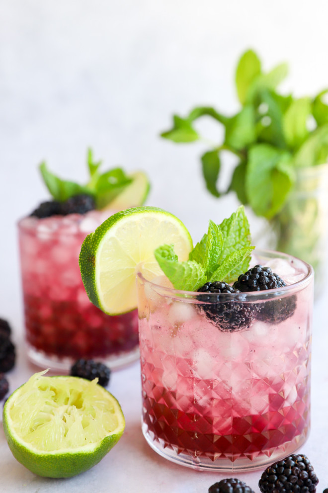 Image of berry cocktail in glasses