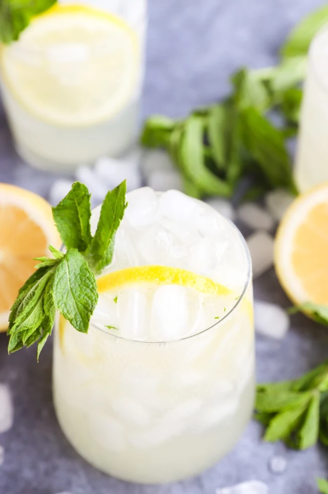 https://www.cakenknife.com/wp-content/uploads/2023/08/Lemon-Mojito-Web_9163-660x992.webp