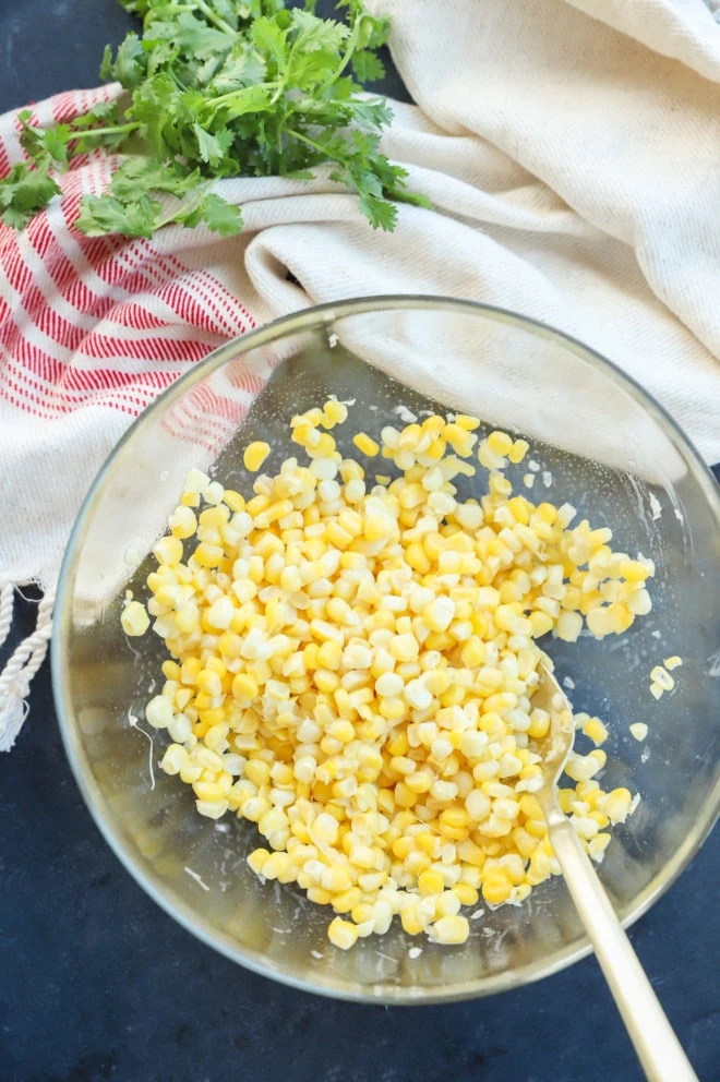 Picture of a bowl of kernels boiled