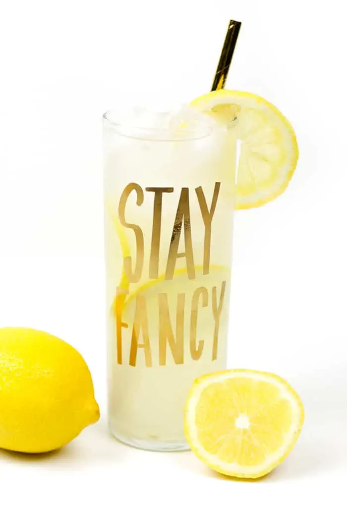 Limoncello lemonade