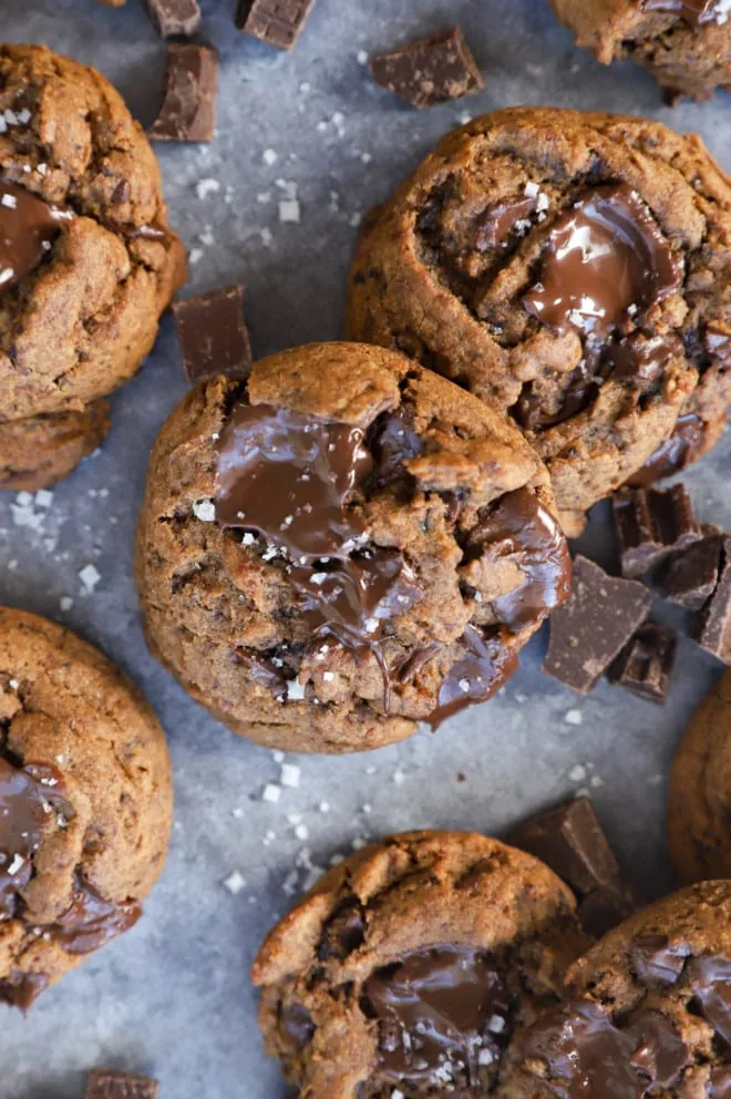 Cookies salted with dark chocolate and espresso
