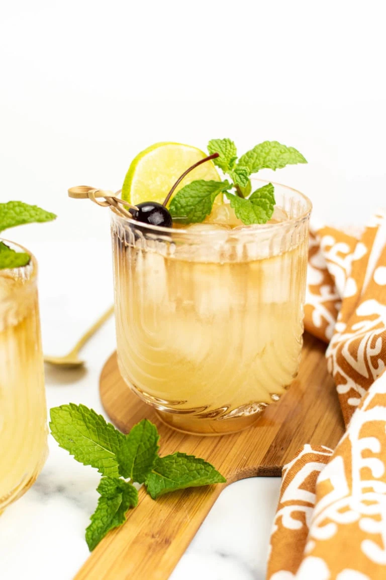 mai tai cocktail