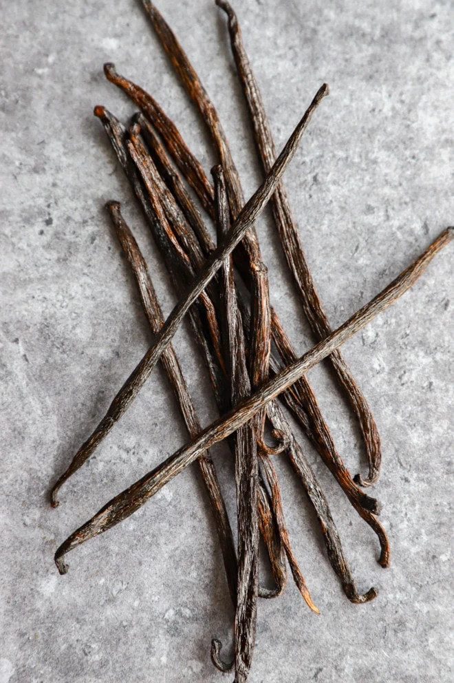 picture of whole vanilla beans