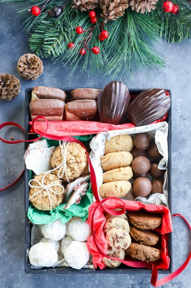 Christmas cookie box picture with ribbon