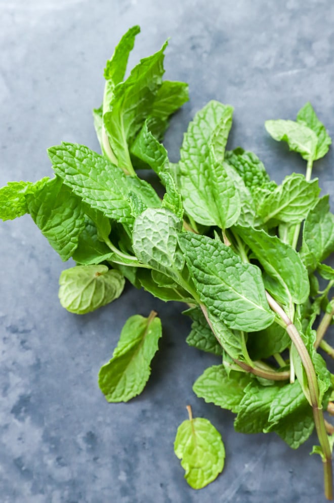 pile of fresh mint on a table