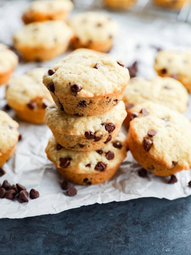 mini chocolate chip muffins